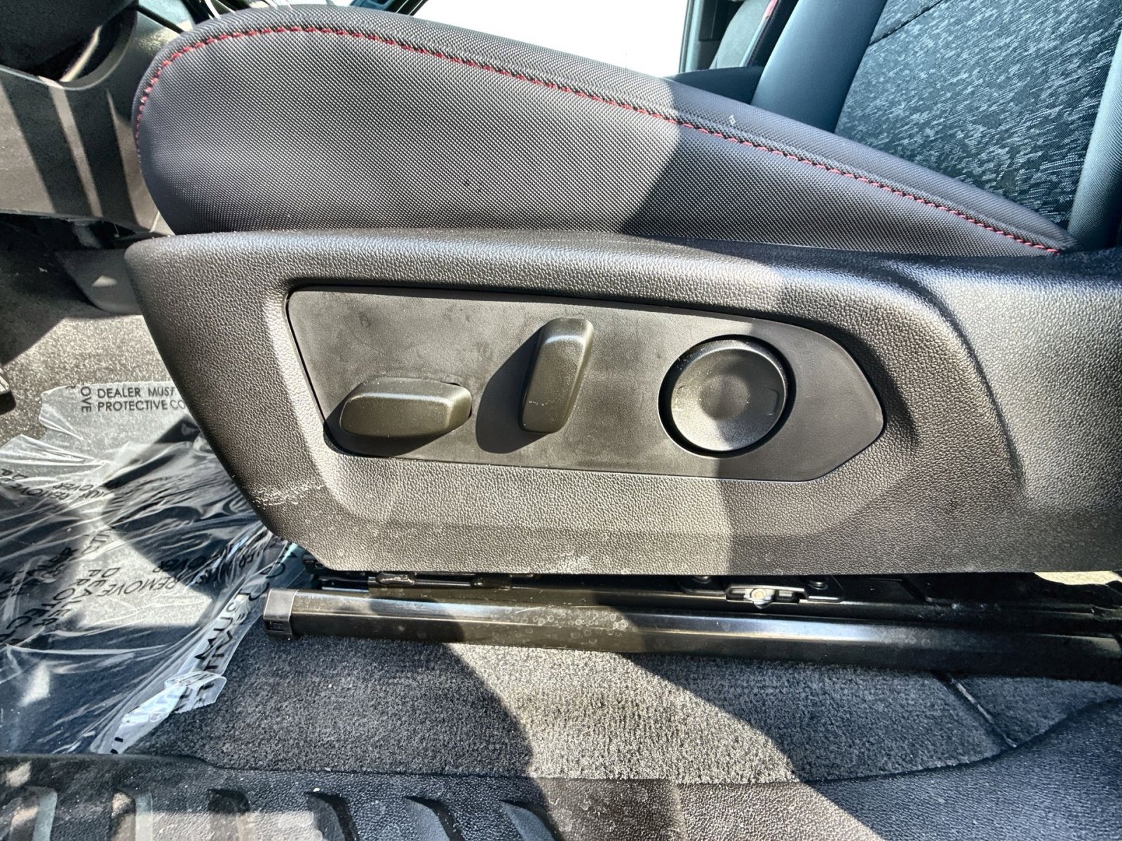 New 2025 Chevrolet Colorado Z71 w/ Midnight Edition image 14