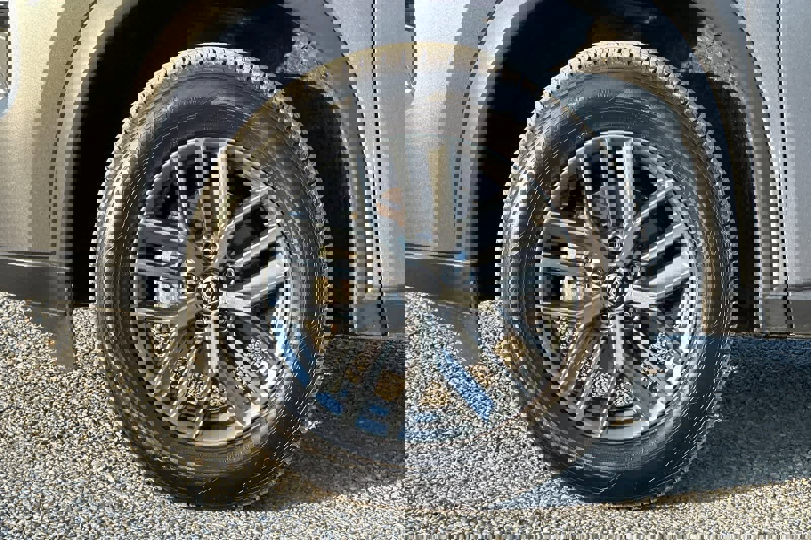 Used 2024 Nissan Rogue S image 36