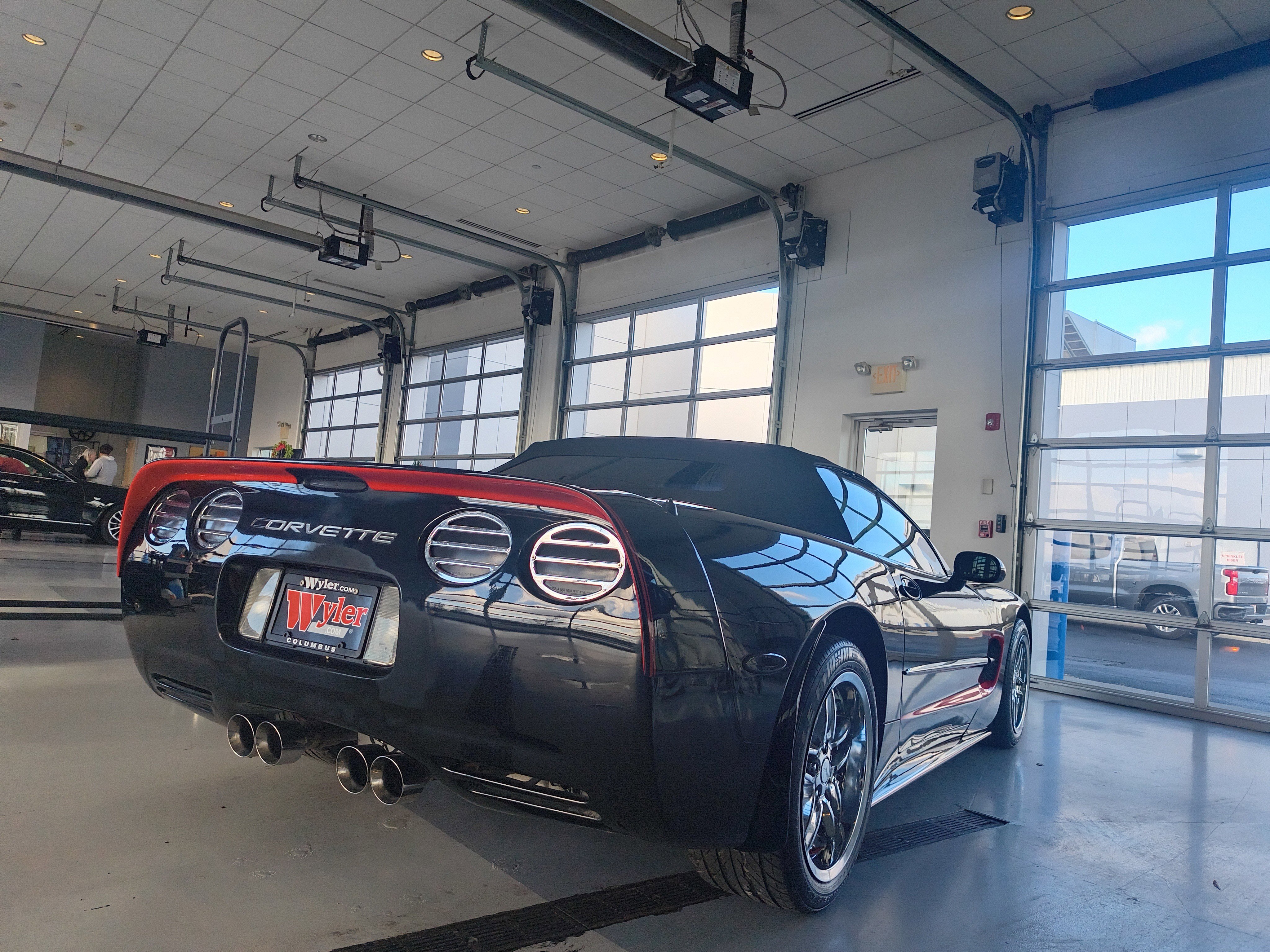 Used 2001 Chevrolet Corvette Convertible w/ Preferred Equipment Group2 image 4