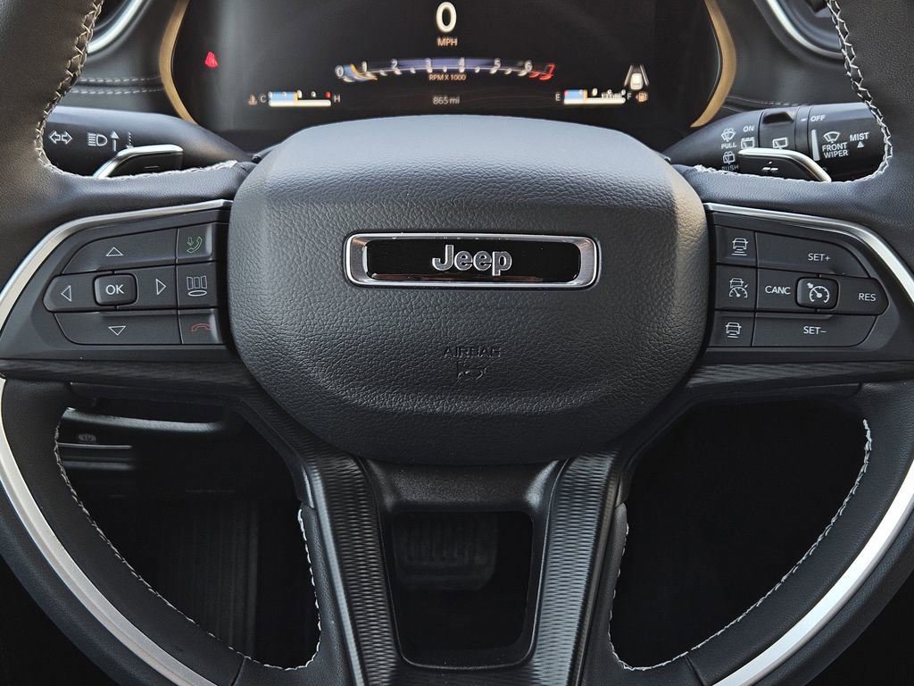 New 2025 Jeep Grand Cherokee L Altitude RWD image 23