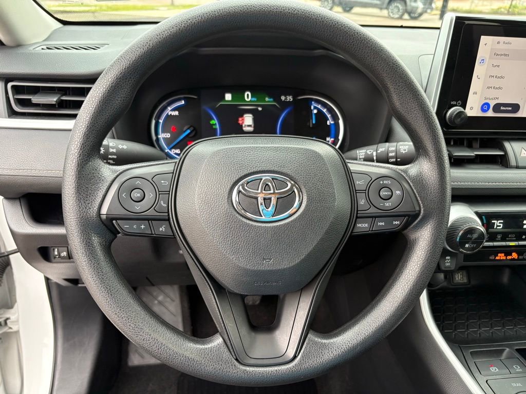 Used 2024 Toyota RAV4 XLE image 28