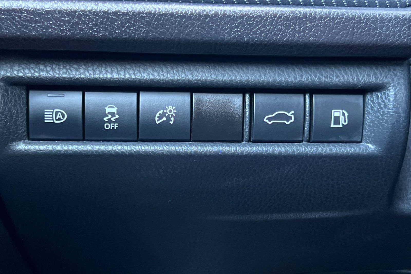 Certified 2025 Toyota Camry SE FWD image 43
