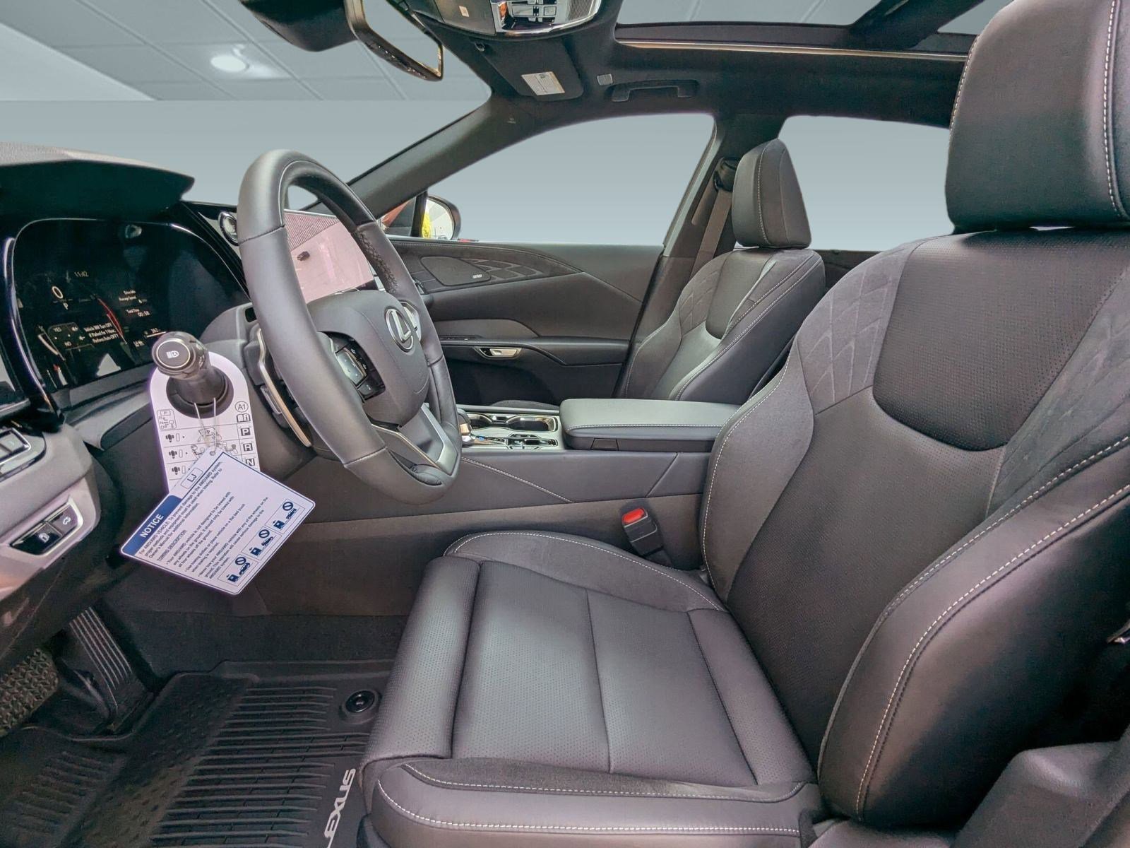 New 2025 Lexus RX 350 w/ Luxury Package image 5