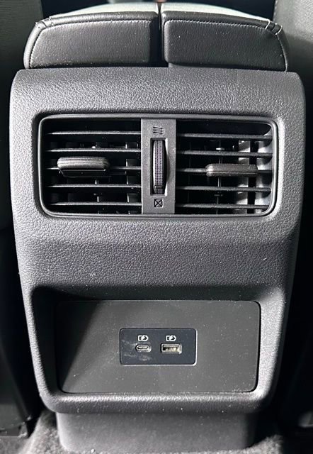 Used 2022 Nissan Rogue SV FWD image 23