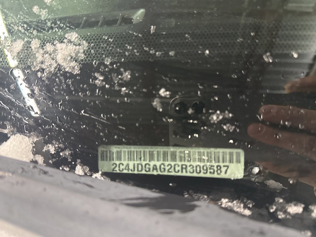 Used 2012 RAM C/V image 17