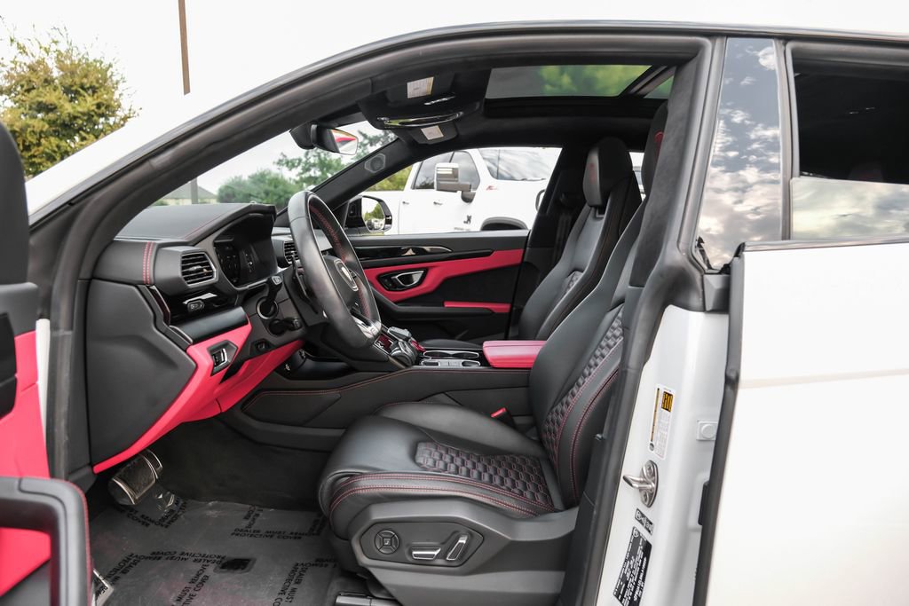 Used 2022 Lamborghini Urus image 40