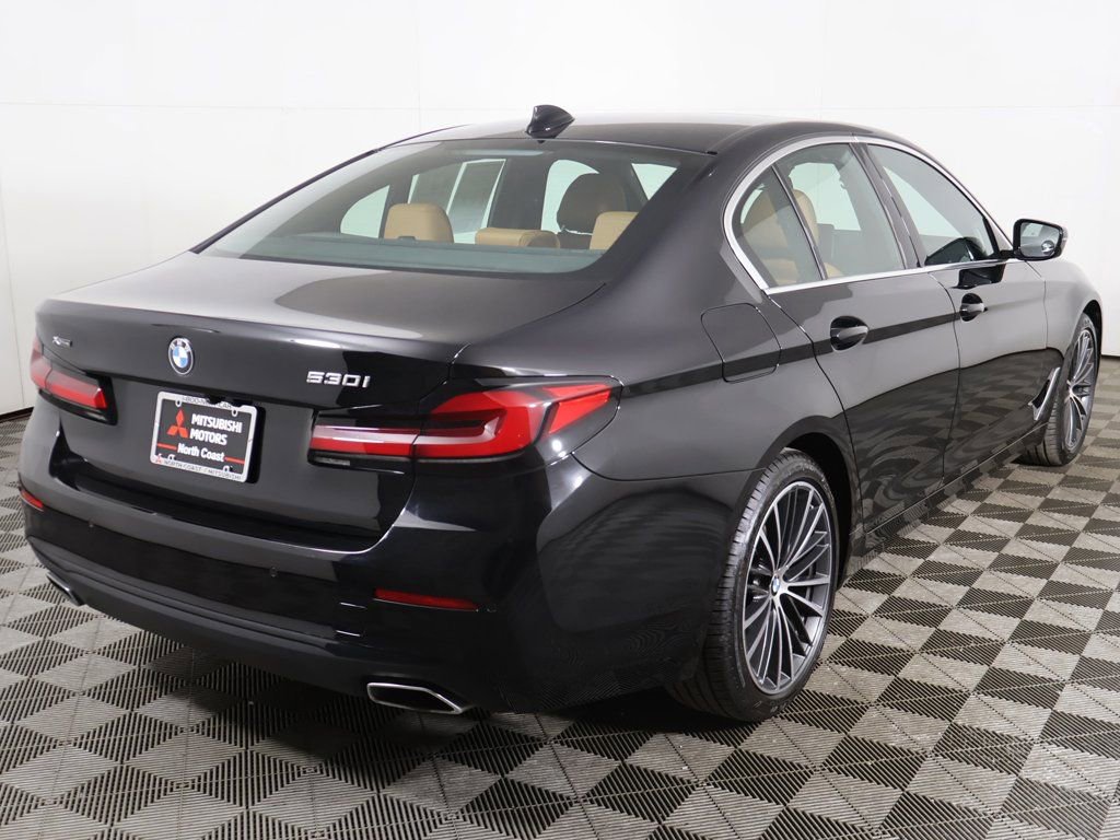 Used 2022 BMW 530i xDrive w/ M Sport Package image 12