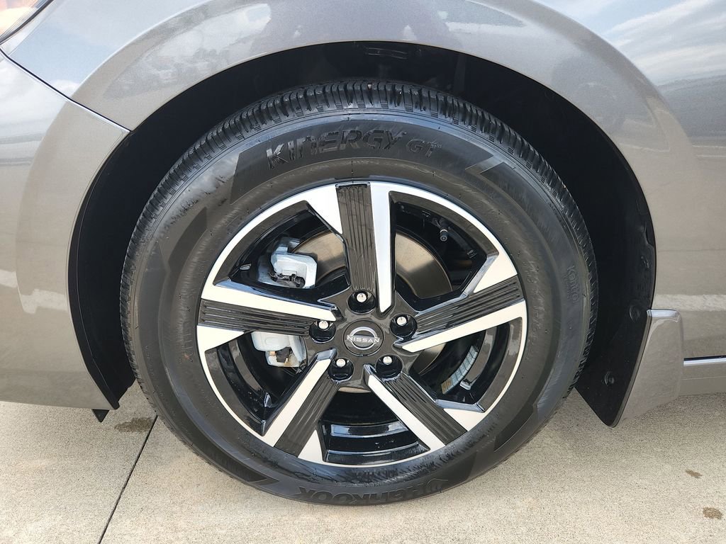 Certified 2025 Nissan Sentra SV w/ Trunk Package image 29