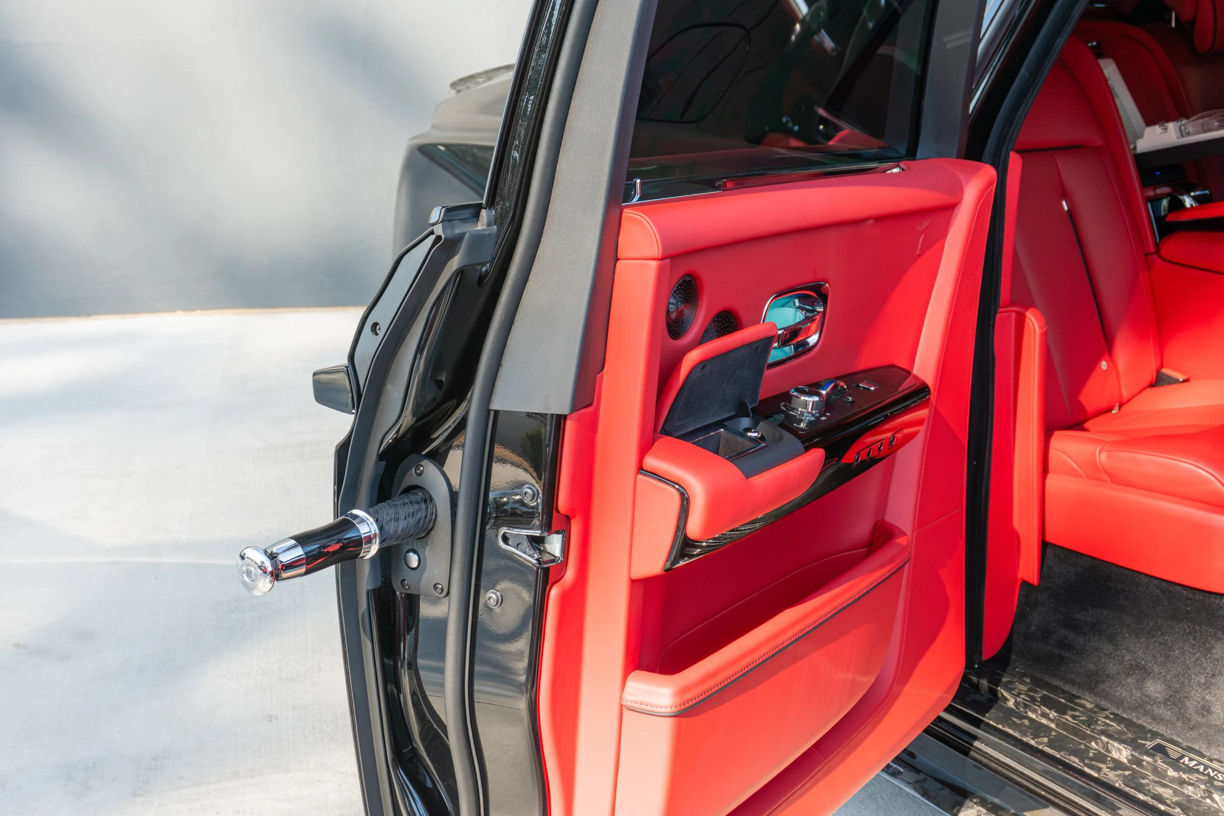 Used 2024 Rolls-Royce Phantom Sedan w/ The Phantom Package RWD image 60