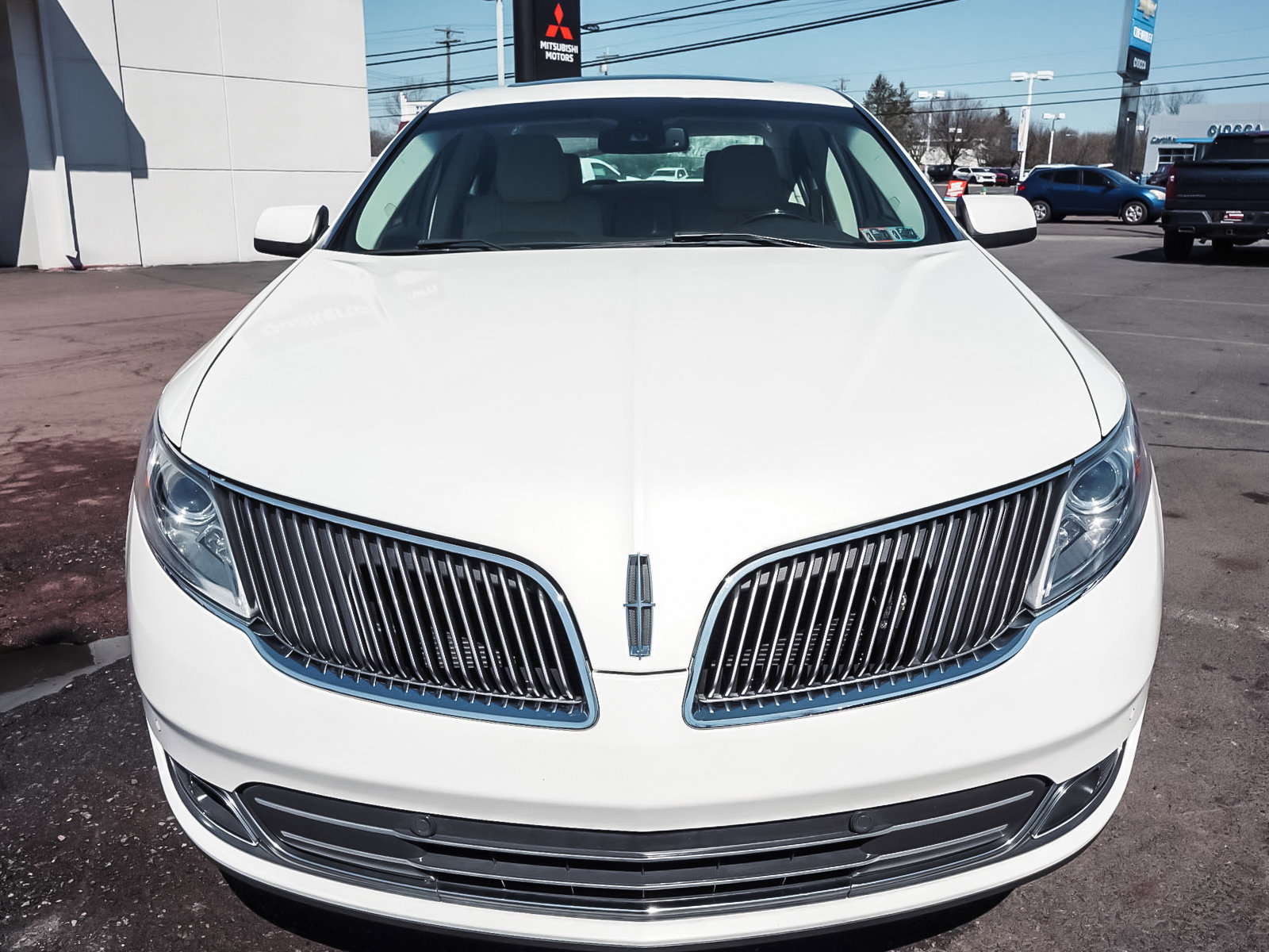 Used 2013 Lincoln MKS AWD image 2