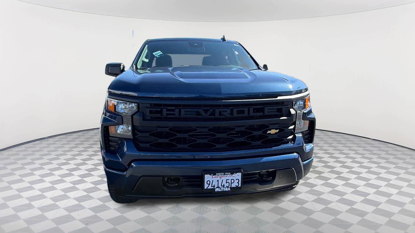 Used 2022 Chevrolet Silverado 1500 Custom AWD/4WD image 2