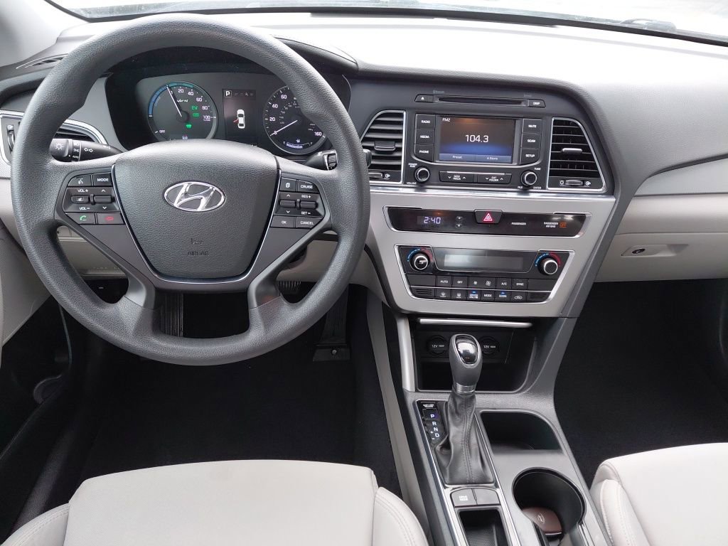 Used 2016 Hyundai Sonata SE image 30