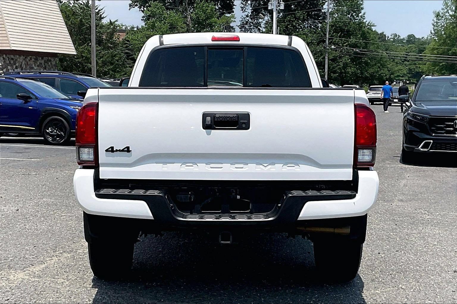 Used 2019 Toyota Tacoma SR w/ SX Package AWD/4WD image 4