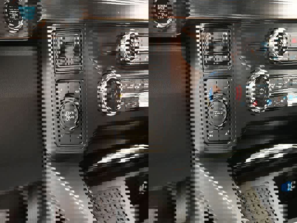 New 2026 Ford F350 Lariat image 35