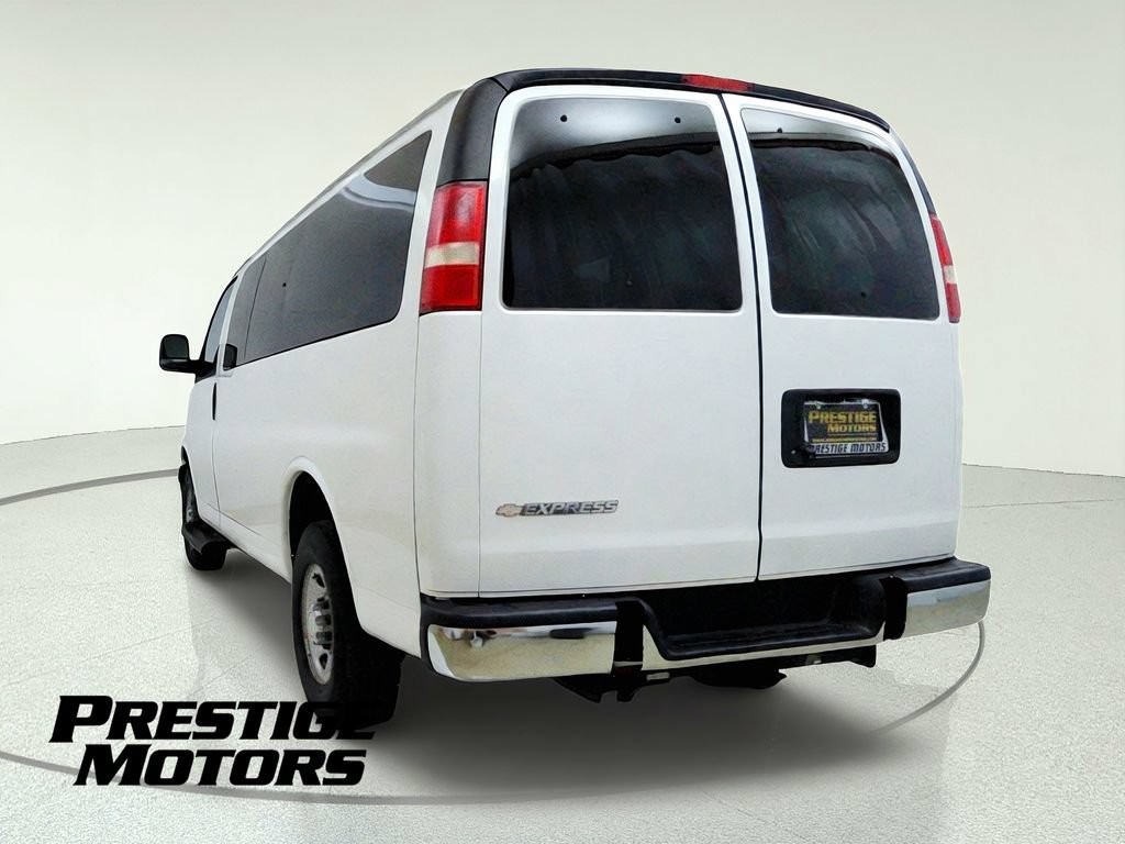 Used 2018 Chevrolet Express 3500 LT w/ LT Preferred Equipment Group RWD image 6