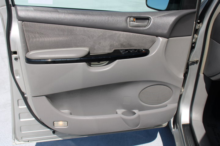 Used 2004 Toyota Sienna LE FWD image 10