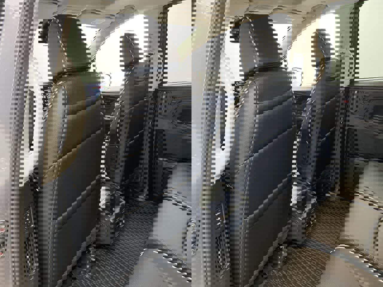 Used 2026 Honda Odyssey Elite image 17