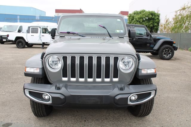 Used 2022 Jeep Wrangler Unlimited Sahara w/ Cold Weather Group AWD/4WD image 2