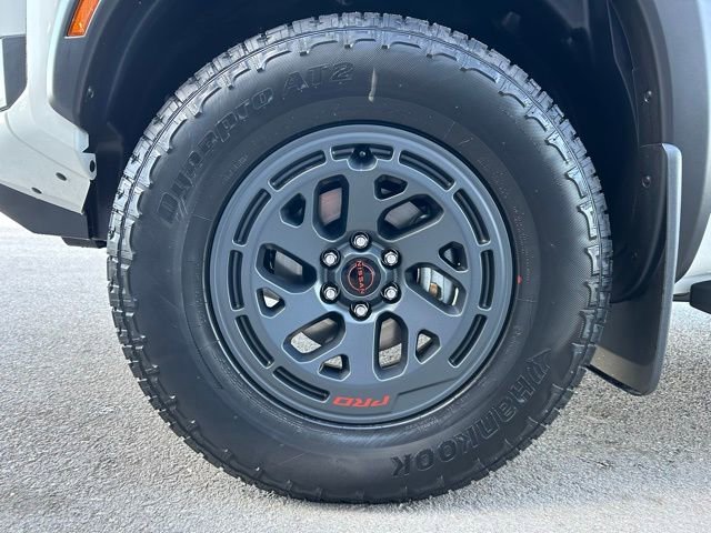 New 2026 Nissan Frontier PRO-4X w/ Pro-4x Convenience Package image 12