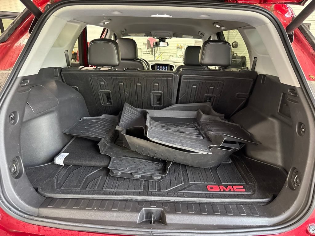 Used 2023 GMC Terrain SLT AWD/4WD image 14