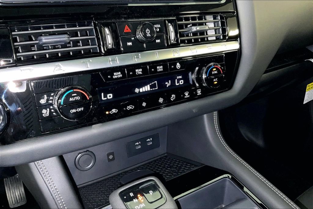 New 2026 Nissan Pathfinder Platinum w/ Cargo Package image 33