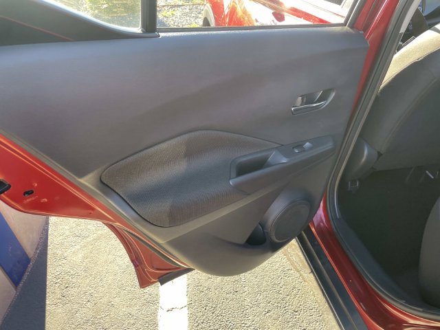 Used 2021 Nissan Kicks SV FWD image 20