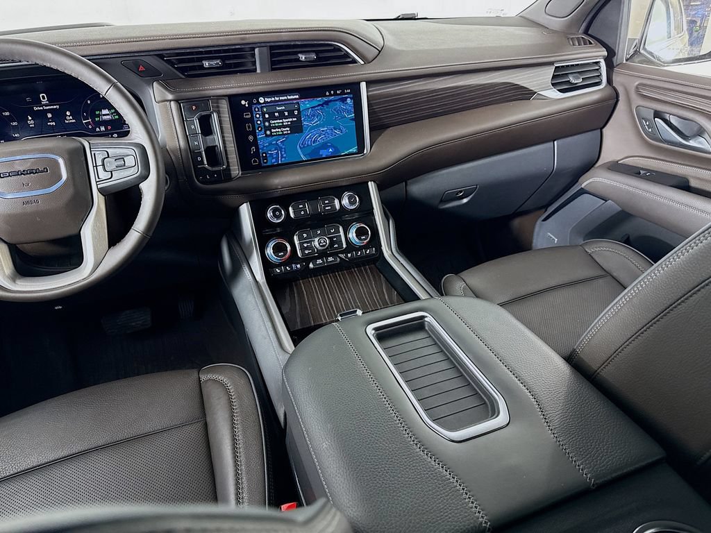 Used 2024 GMC Yukon Denali w/ LPO, Floor Liner Package AWD/4WD image 24