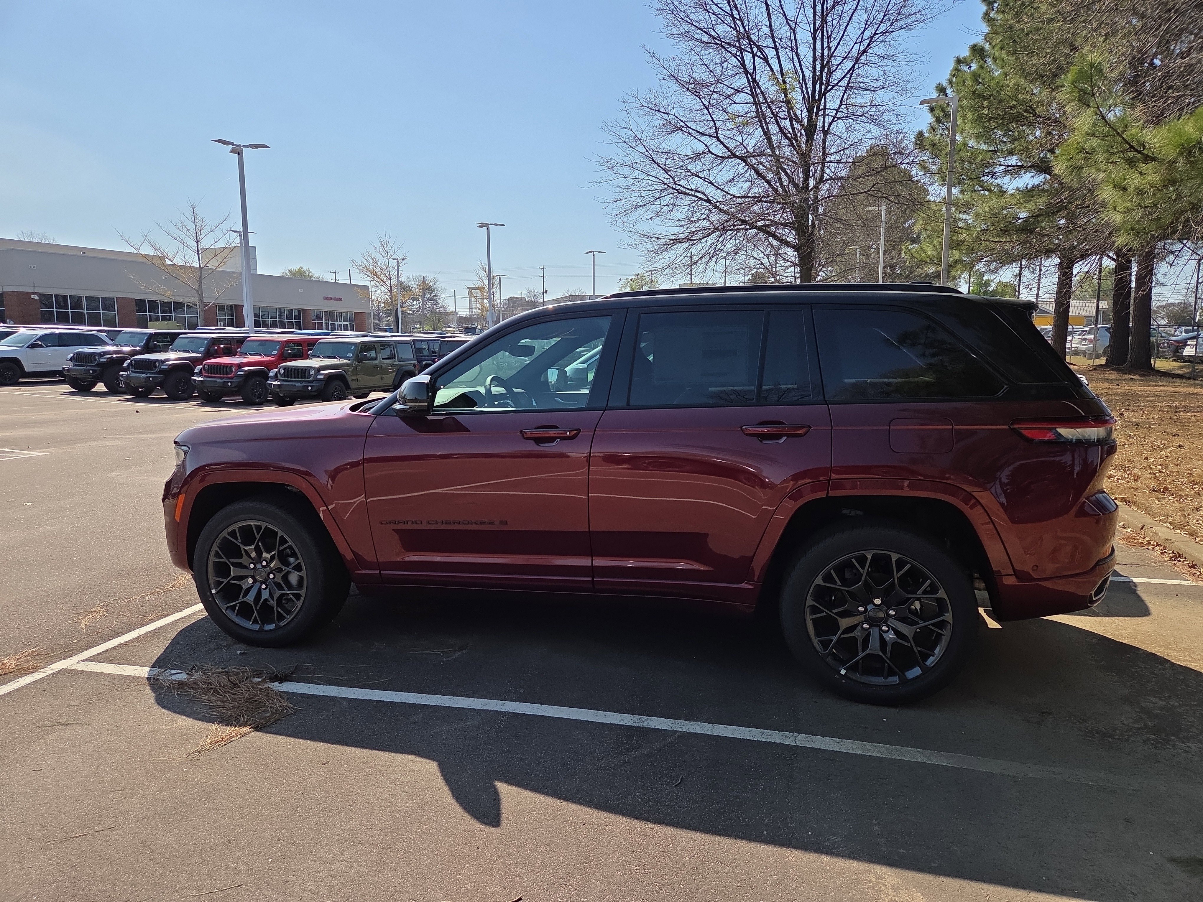 New 2025 Jeep Grand Cherokee Summit w/ Obsidian Package image 3