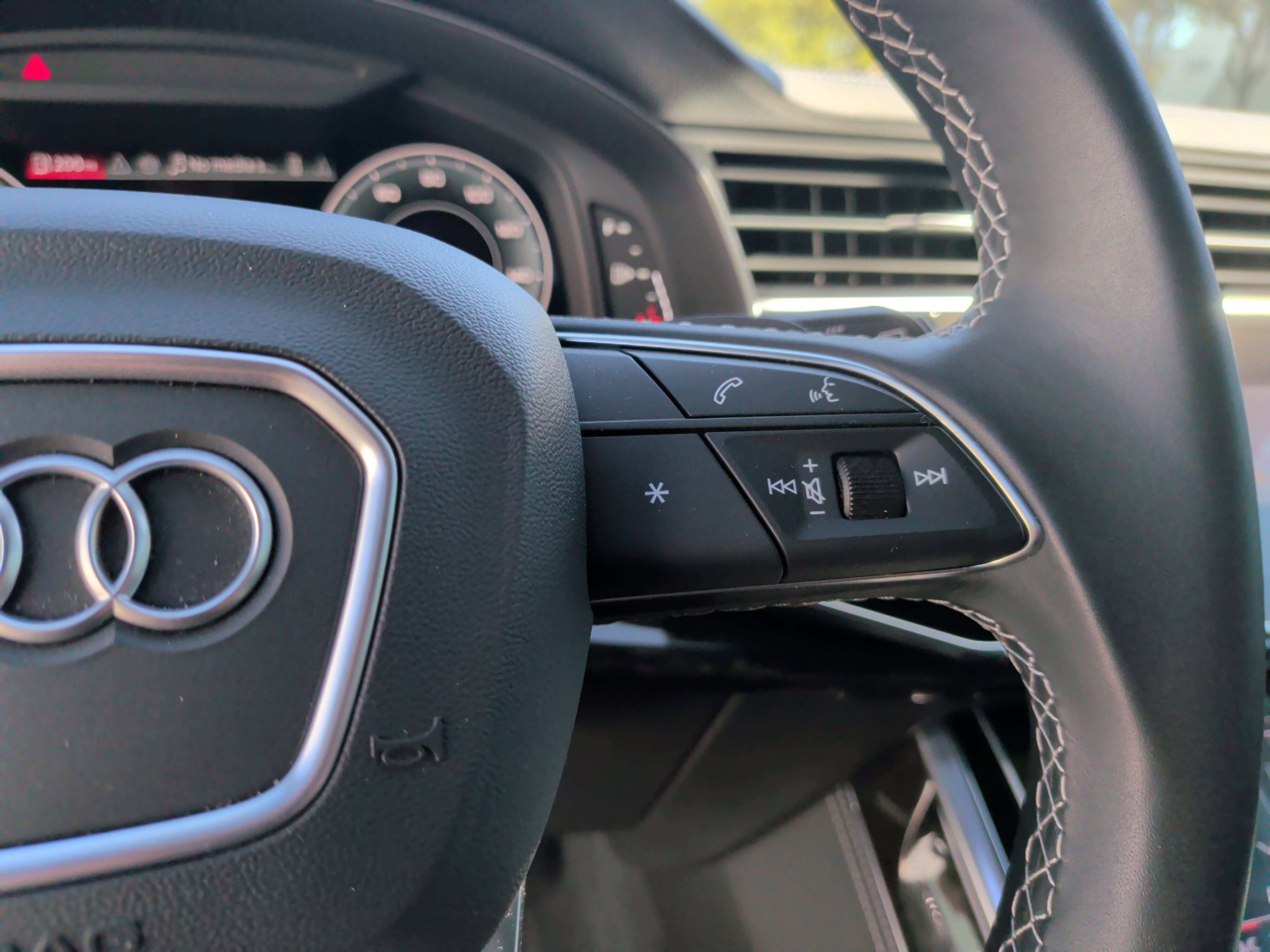 Used 2024 Audi Q8 Premium Plus w/ Premium Plus Package image 20