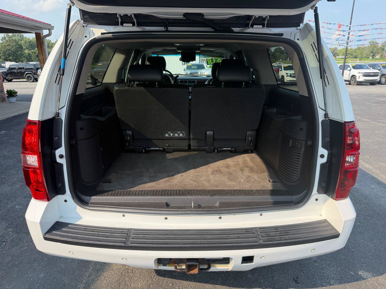 Used 2012 Chevrolet Suburban LT AWD/4WD image 6