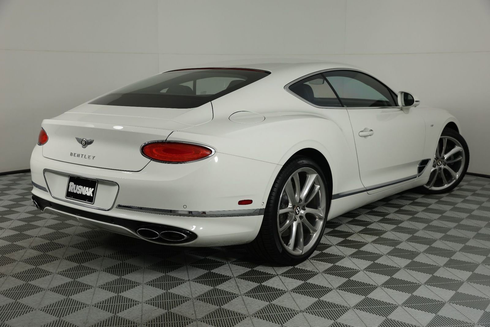 Used 2020 Bentley Continental GT image 9