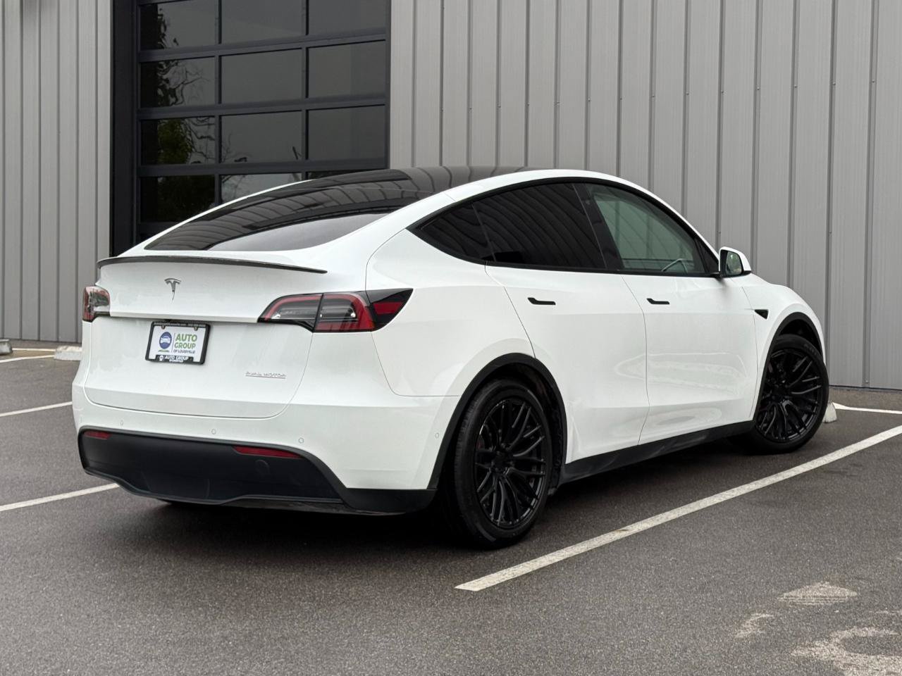 Used 2022 Tesla Model Y Performance AWD/4WD image 5