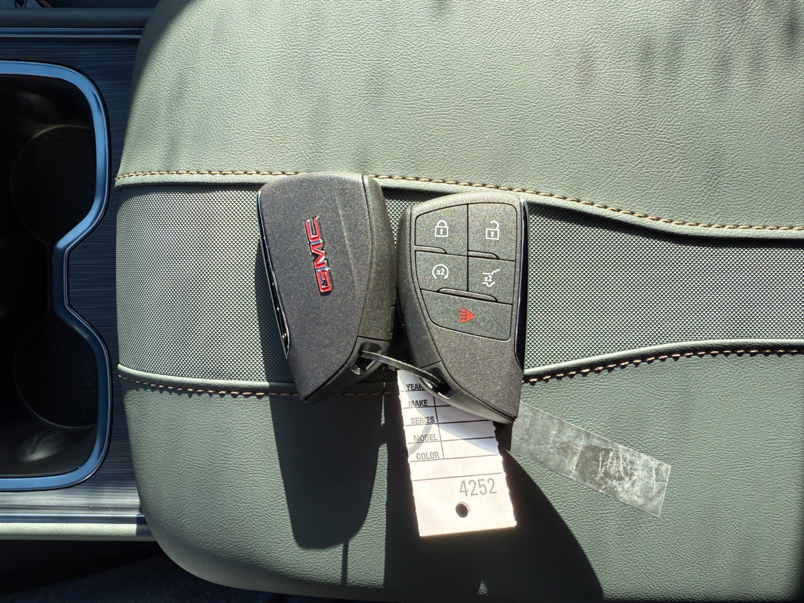 New 2026 GMC Acadia AT4 image 38