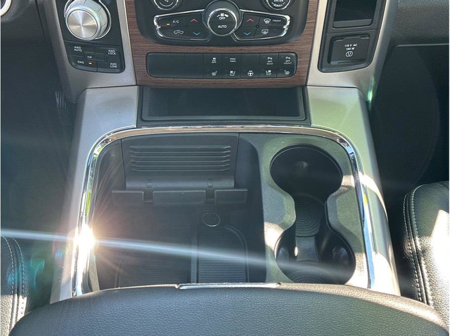 Used 2017 RAM 1500 Laramie w/ Convenience Group image 18