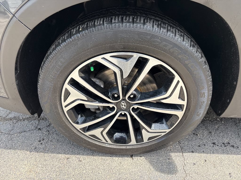 Used 2020 Hyundai Santa Fe Limited AWD/4WD image 11
