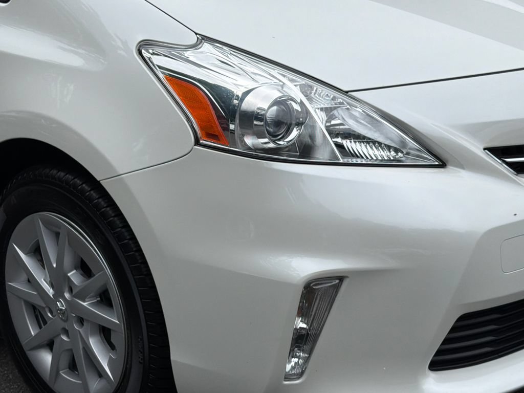 Used 2013 Toyota Prius V Three FWD image 8