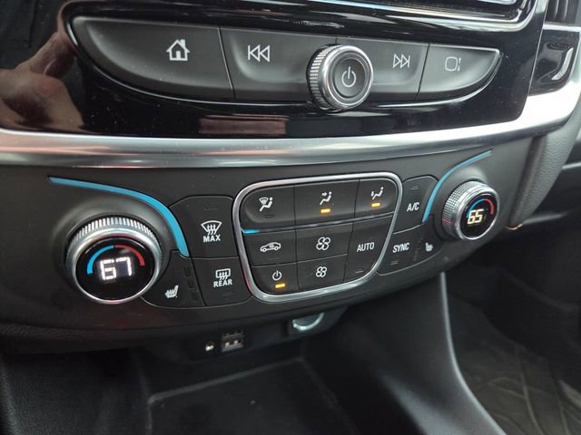 Used 2021 Chevrolet Traverse LT w/ LT Premium Package image 14