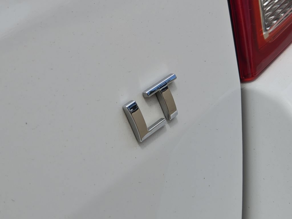 Used 2020 Chevrolet Trax LT w/ LT Convenience Package FWD image 31