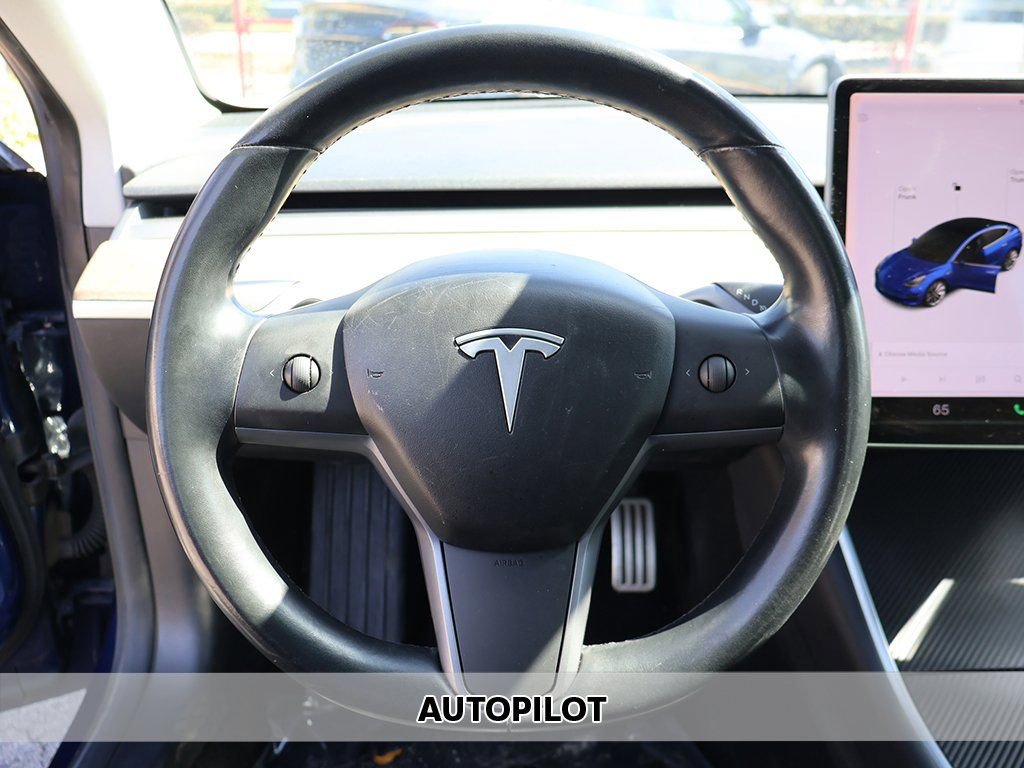Used 2018 Tesla Model 3 Performance image 3