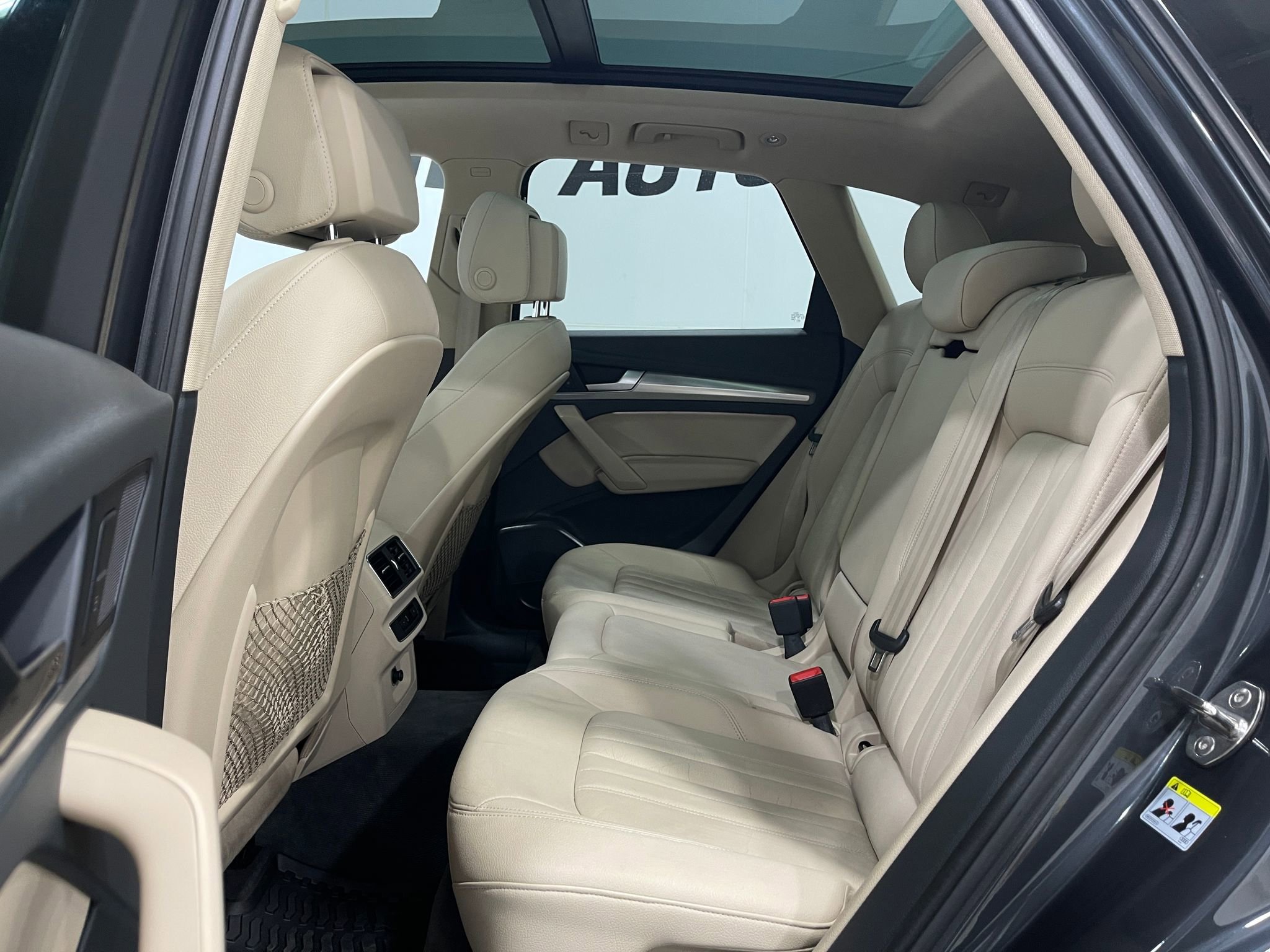 Used 2018 Audi Q5 2.0T Premium w/ Convenience Package image 29