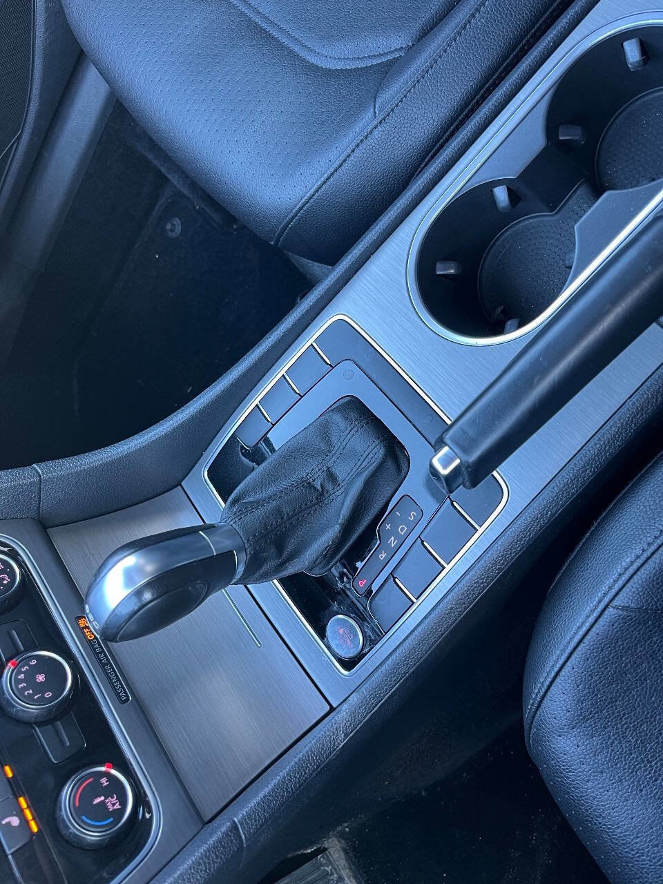 Used 2014 Volkswagen Passat TDI SE image 14