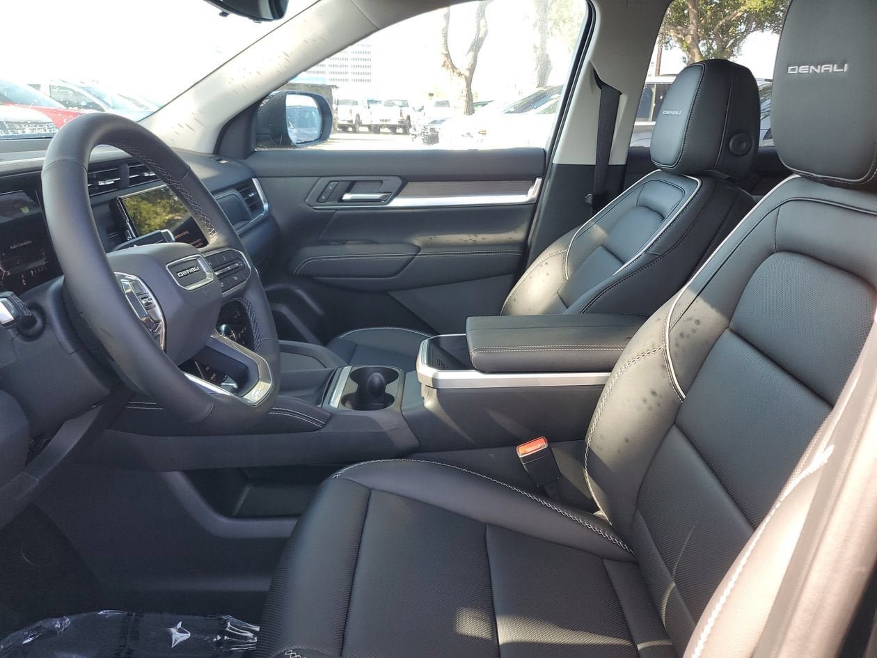 New 2026 GMC Terrain Denali w/ LPO, Black Badging Package AWD/4WD image 19