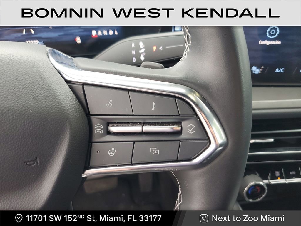 Used 2024 Chevrolet Traverse LS image 31