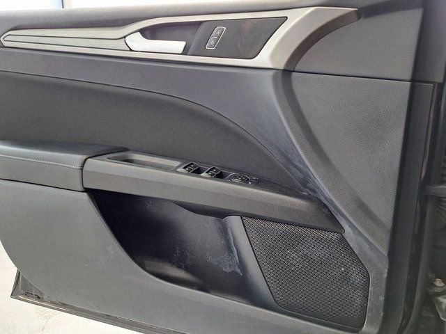 Used 2019 Ford Fusion SE image 20