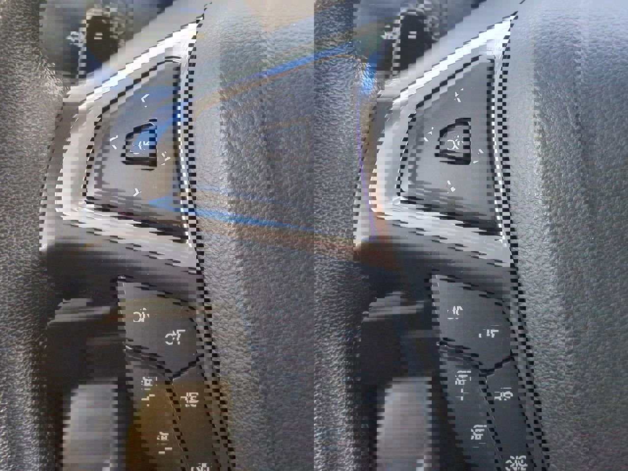 Used 2018 Ford Edge Titanium w/ Equipment Group 301A image 25