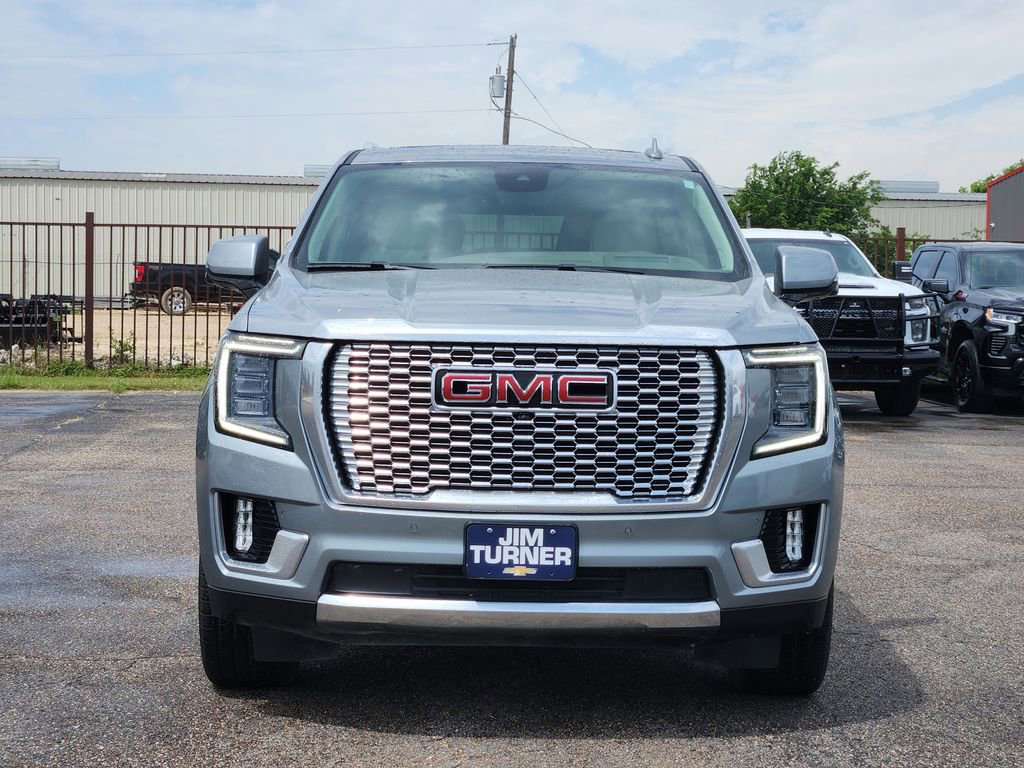 Used 2024 GMC Yukon XL Denali w/ Advanced Technology Package RWD image 2