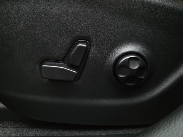 Used 2017 Jeep Cherokee High Altitude FWD image 28