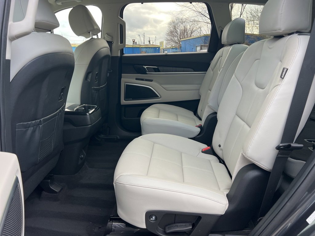 Used 2023 Kia Telluride SX image 23