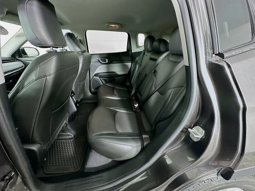 Certified 2022 Jeep Compass Latitude w/ Convenience Group image 35