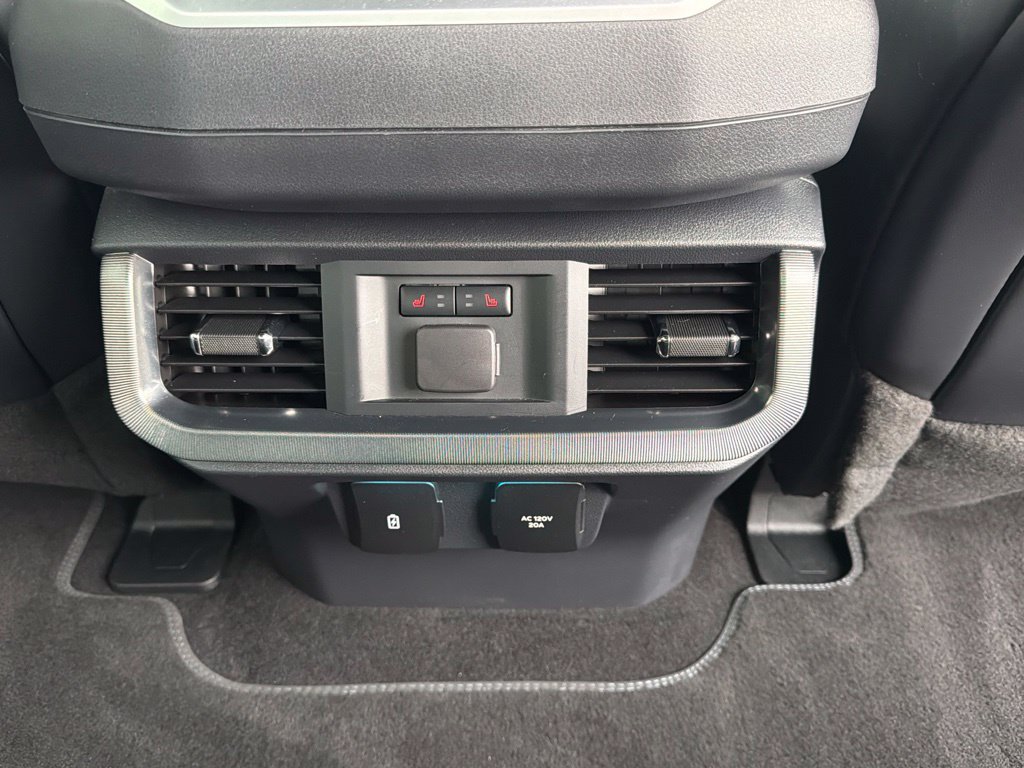 Used 2025 Ford F150 Platinum w/ Equipment Group 702A High AWD/4WD image 25